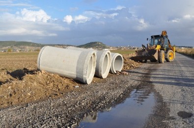 Foça'da Yol Çalışmaları