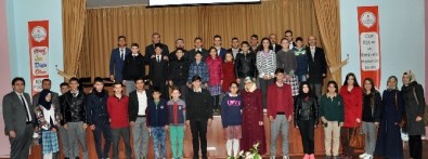 Gümüşhane'de Öğrenciler İl Öğrenci Meclisi Başkanını Seçti