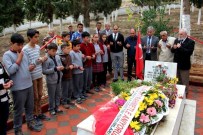 MUSTAFA AKAY - Öğretmen Ve Öğrencilerden Şehide Vefa