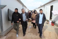 LOKMAN AYVA - Türkiye Beyazay Derneği Genel Başkanı Ayva, Suriye'deki Kampları Ziyaret Etti