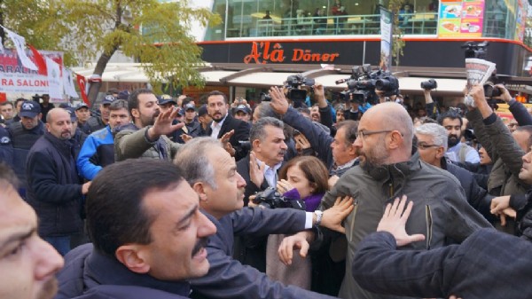 CHP’li Gök, biber gazı nedeniyle tedavi altına alındı