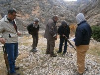 Erzincan'da Yaban Keçisi Avcıları Yakalandı Haberi