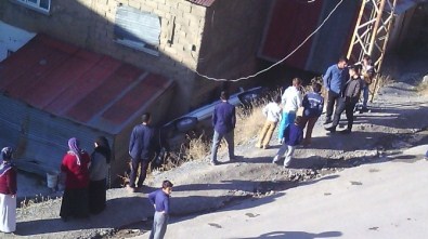 Hakkari'de Trafik Kazası, 1 Yaralı