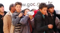TARIM İŞÇİSİ - Suriyeliler Kendi İstekleriyle Ülkelerine Dönüyor