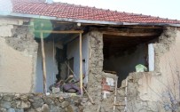 DEPREM BÖLGESİ - CHP İl Başkanı Kiraz, Deprem Bölgesinde İncelemelerde Bulundu