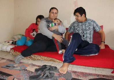 Üç Çocuğuyla Yaşam Mücadelesi Veriyor