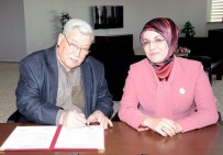 Yardım Merkezine Bağışta Bulundu