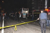 Yolcu Otobüsünün Altında Kalan Genç Hayatını Kaybetti