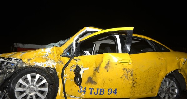 Avcılar'da zincirleme trafik kazası: 8 yaralı