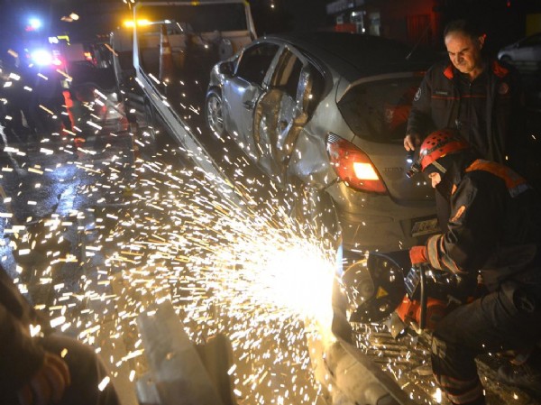 Avcılar'da zincirleme trafik kazası: 8 yaralı