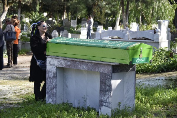 Özlem Tekin'in babası hayatını kaybetti