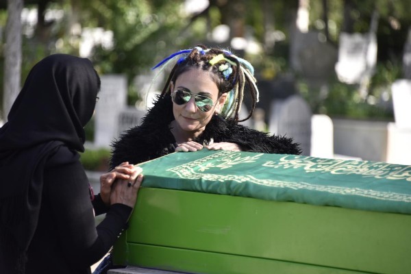 Özlem Tekin'in babası hayatını kaybetti