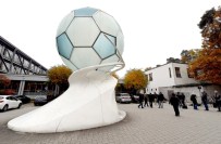 DER SPIEGEL - Alman Futbol Federasyonuna Polis Baskını