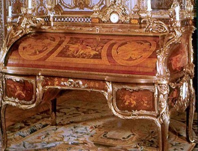 Dünyanın antikası Beyoğlu'nda görücüye çıktı