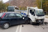 ESKİBAĞLAR MAHALLESİ - Gümüşhane'de Trafik Kazası Açıklaması 2 Yaralı