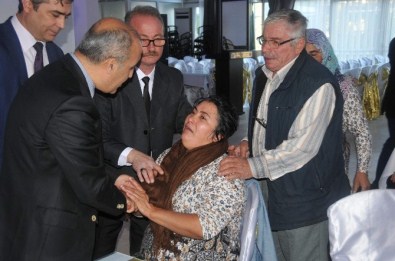 'Oğlumun Gözlerini Gösterin' Diyen Anne Bayıldı