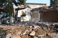 AKILLI OTOPARK - Otopark İçin Muhtarlık Binası Yıkıldı