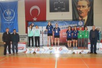 MUSTAFA KARADENİZ - 15 Yaş Altı Türkiye Badminton Şampiyonası Karaman'da Sona Erdi
