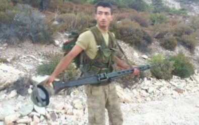 Evin Tek Erkek Çocuğuydu