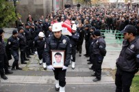 Kazada Hayatını Kaybeden Polis Memuru Ve Yeğeni Toprağa Verildi