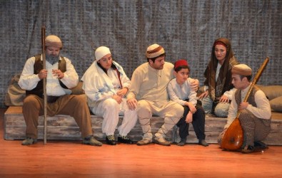 Şehir Tiyatrosu Gülnar'da İki Oyun Sahneleyecek