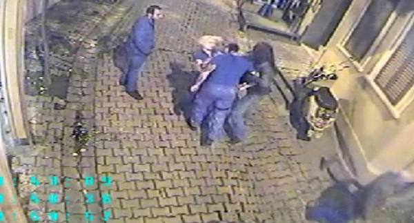 Hayko Cepkin bir kadına kafa attı