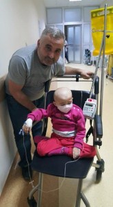 5 Yaşındaki Lösemi Hastası Buse Yetkililerden Yardım İstedi