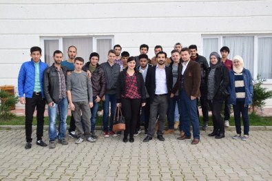 Dünya Gençleri DÜ-Tömer'de Buluşuyor