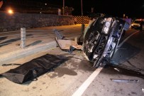 SAHİL YOLU - İstanbul'da Feci Kaza Açıklaması 2 Ölü