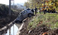 SÜRÜCÜ KURSU - Sürücü Kursu Aracı Su Kanalına Uçtu Açıklaması 1 Yaralı