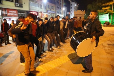 Elazığ'da Askere Halaylı Uğurlama