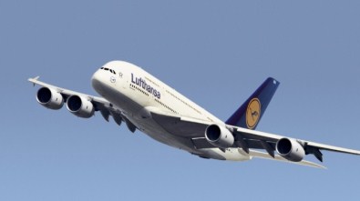 Lufthansa Da Durdurdu
