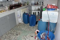 İÇKİ ŞİŞESİ - Sahte İçkilerin İçinden Boya Ve Temizlik Maddesi Çıktı