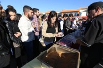 CEMIL ÇELIK - Üniversitedeki Aşure İkramına Yoğun İlgi