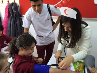 Yozgat Çözüm Eğitim Kurumlarından Kızılay'a Destek