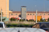 MAHKUM YAKINLARI - Cezaevi'nde Heyecanlandıran Tatbikat