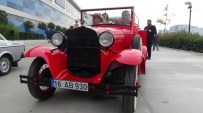 KLASİK OTOMOBİL - Klasik Otomobilller Görenleri Hayran Bıraktı