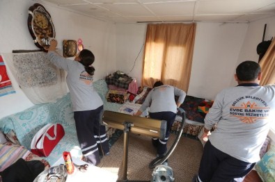 Selçuk Belediyesi'nden Vatandaşlara Yardım Eli