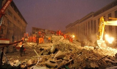 9 Kasım Depreminde Yaşamını Yitirenler Anıldı