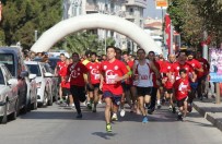 ATATÜRKÇÜ DÜŞÜNCE DERNEĞI - Gaziemir Ata'sı İçin Koştu