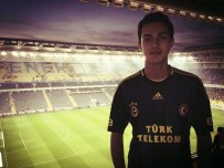 GECE KULÜBÜ - Romanya'daki Yangında Ölen Türk Gence Veda