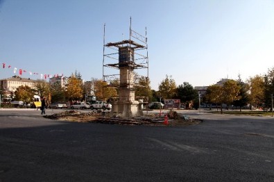 Seydişehir'e Osmanlı Motifli Saat Kulesi Yapılıyor