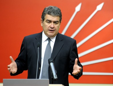 Süheyl Batum CHP'yi bombaladı