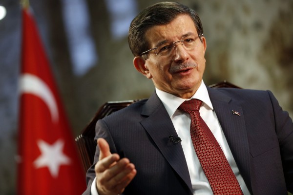 Davutoğlu'ndan 'Can Dündar' yorumu