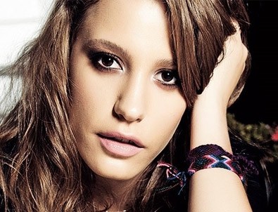 Çağatay’la anılmak beni üzüyor