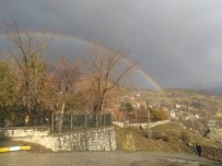 GÖKKUŞAĞI - Hakkari'de Gökkuşağı Güzelliği