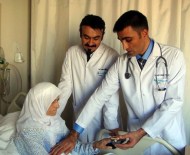 TEVEKKÜL - 75 Yaşındaki Ninenin Karnından 4,5 Kilo Kitle Çıkarıldı