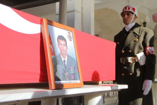 Şehit uzman çavuşumuz son yolculuğuna uğurlandı