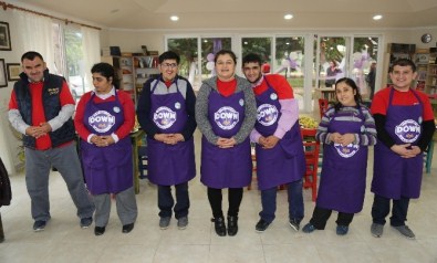 Mersin'de 'Down Kafe' Açıldı