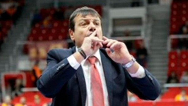 Ergin Ataman'ı çıldırttılar!